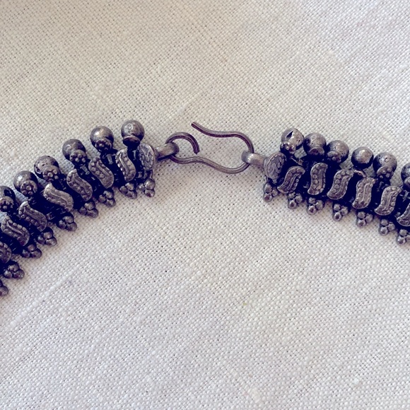 Indian silver short necklace. - Picture 3 of 4